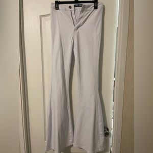 JC&JQ Size Medium White Flares